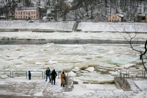 Prisiminė, kaip Nemunas ties Kaunu užšaldavo dar lapkritį