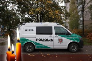 Dviguba mįslė Dainavos daugiabutyje: dalis kaimynų apie vieną iš velionių sužinojo tik po jo mirties