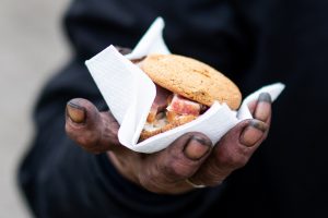 Situacija blogėja: vis daugiau lietuvių negali įpirkti maisto 