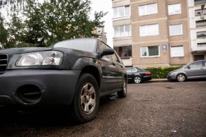 Apie svetimų parkavimo vietų užėmimą: nemalonu, jei pasistatytų ir išvyktų į trijų mėnesių kelionę