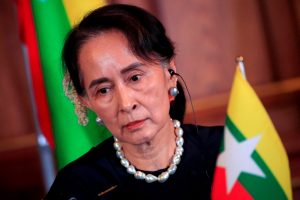 Mianmaro chunta paleidžia Aung San Suu Kyi partiją 