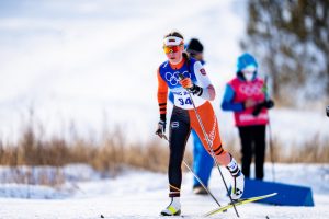 Lietuvos vėliavą EJOF atidaryme neš E. Savickaitė ir L. Putys-Gallagheris