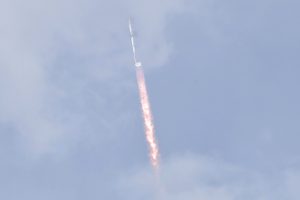 „SpaceX“ raketa buvo „prarasta“, kai trečiojo bandomojo skrydžio metu bandė sugrįžti į Žemę