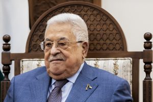 Palestiniečių autonomija paskelbė nutraukianti išmokas „kalinių ir kankinių“ šeimoms