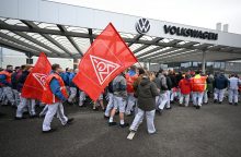 „Volkswagen“ ruošiasi plataus masto streikams