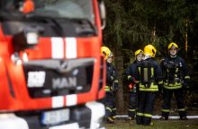 Ugniagesių atstovas apie gaisrą Klaipėdos daugiabutyje: pranešimų apie bandymus padegti nebuvo