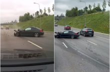 Vilniaus Vakariniame aplinkkelyje – BMW ir sunkvežimio avarija